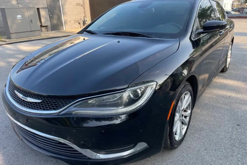2015 Chrysler 200 Limited photo 1