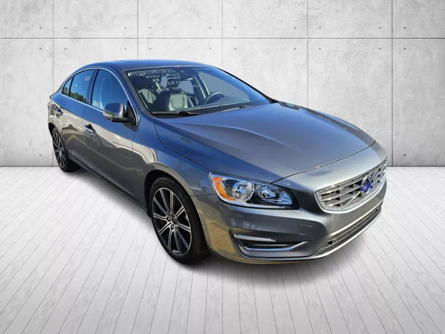 2018 Volvo S60 T5 Inscription photo 1