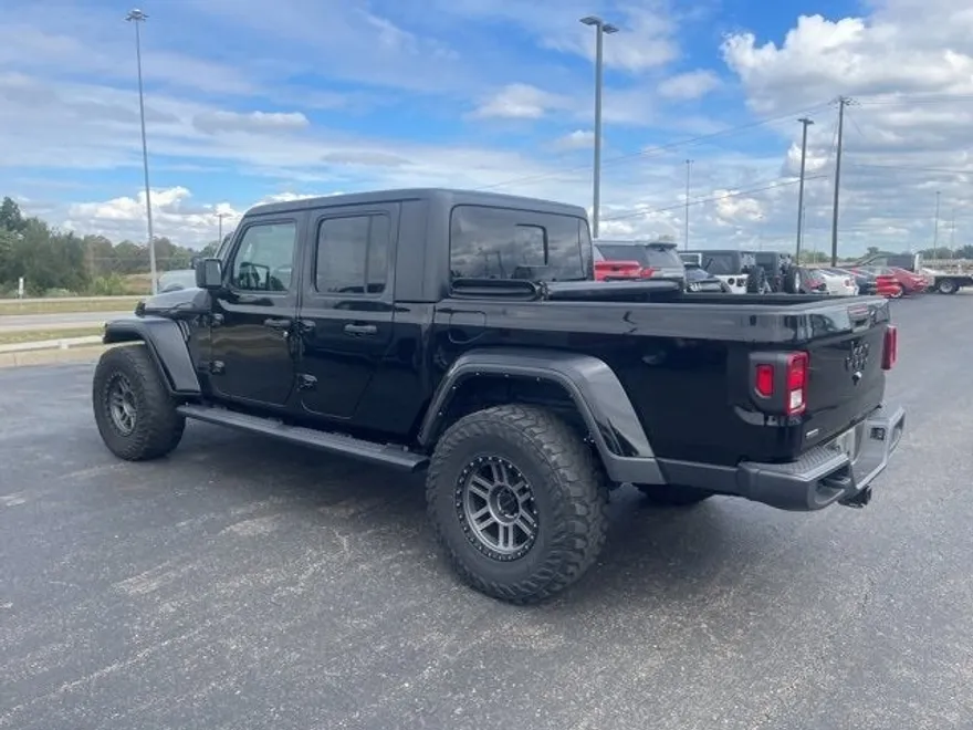 2021 Jeep Gladiator Willys photo 1