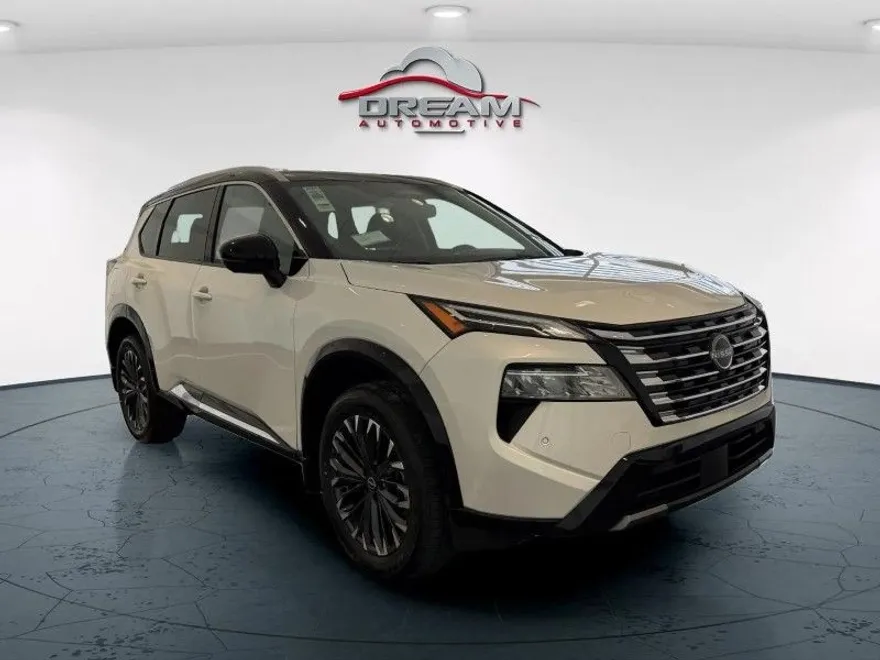 2025 Nissan Rogue Platinum photo 1