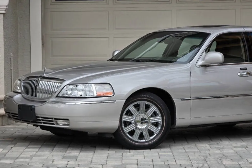 2003 Lincoln Town Car Cartier photo 1