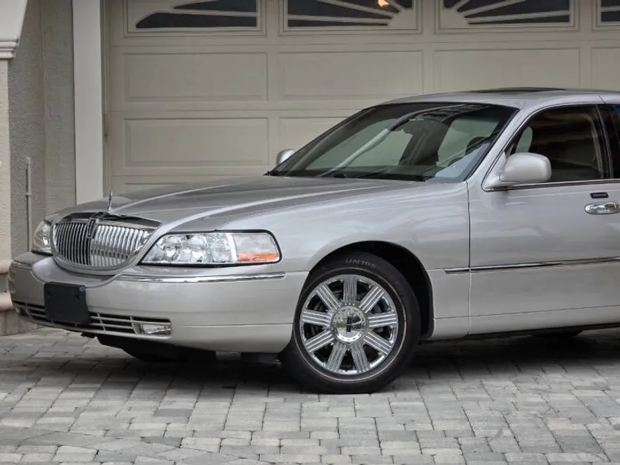 2003 Lincoln Town Car Cartier photo 1