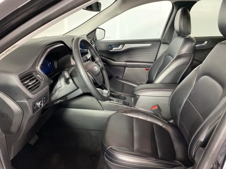 2024 Ford Escape Platinum photo 1