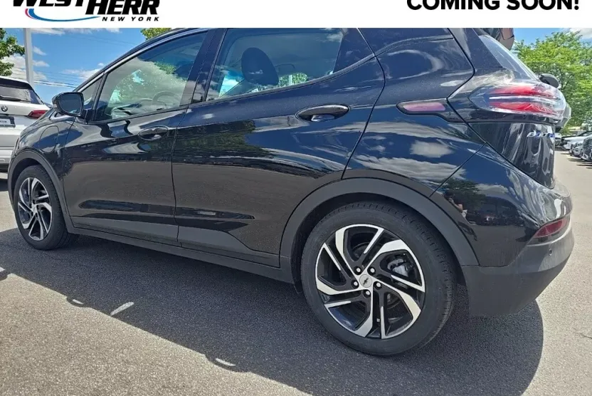 2023 Chevrolet Bolt EV 2LT photo 1