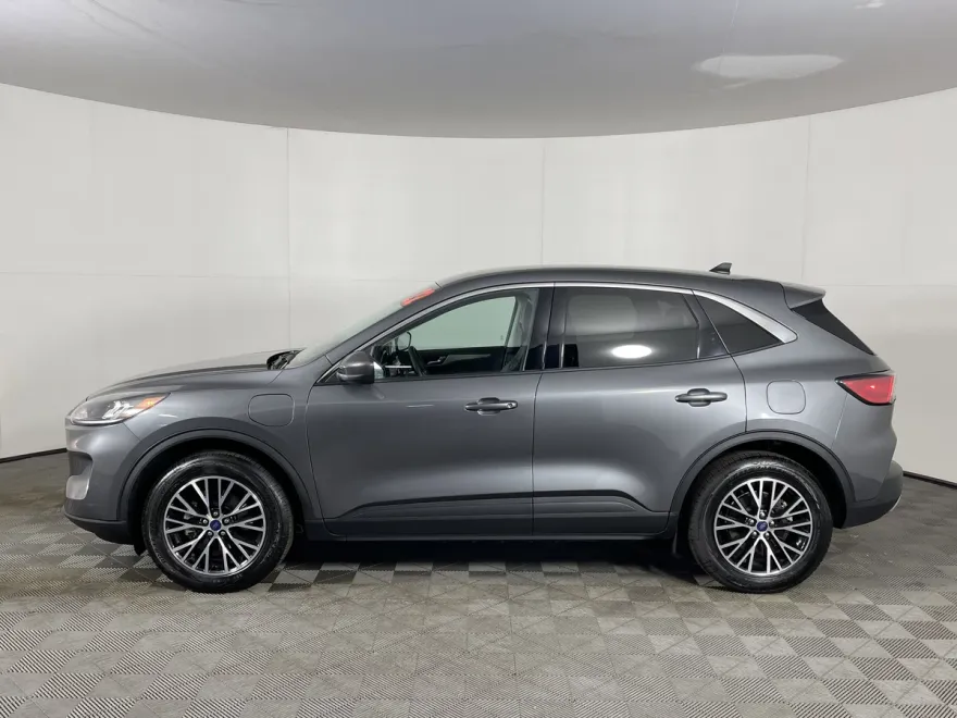 2022 Ford Escape SEL Plug-In Hybrid photo 1