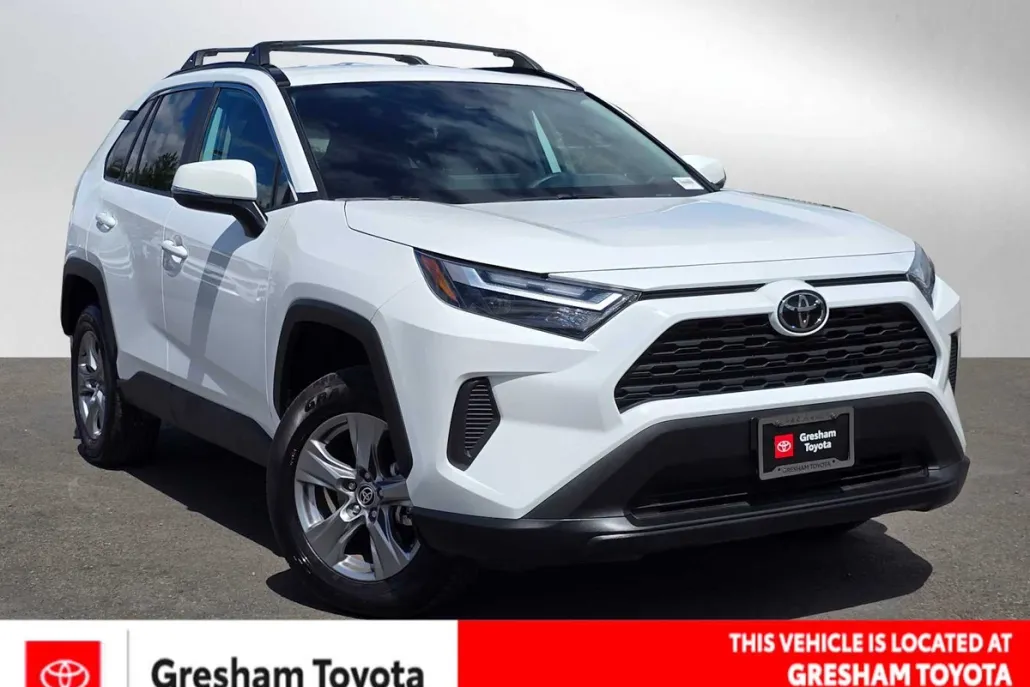 2025 Toyota RAV4 XLE photo 1