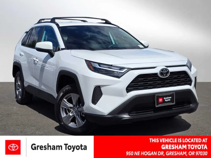 2025 Toyota RAV4 XLE photo 1