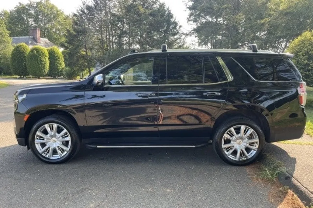 2023 Chevrolet Tahoe Premier photo 1