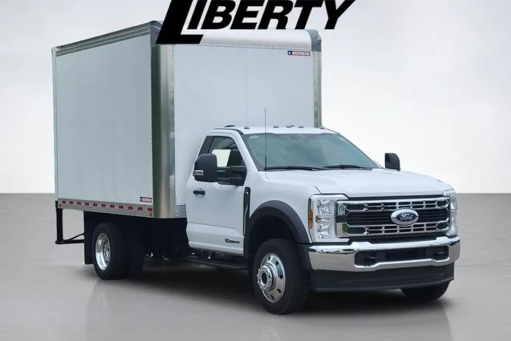 2024 Ford F-550 photo 1