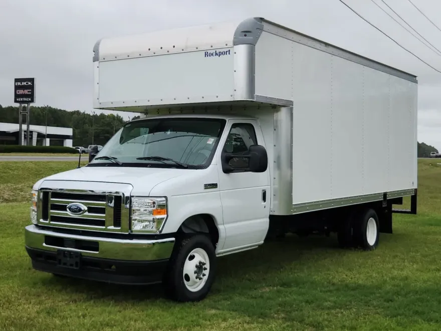2025 Ford E-450 photo 1