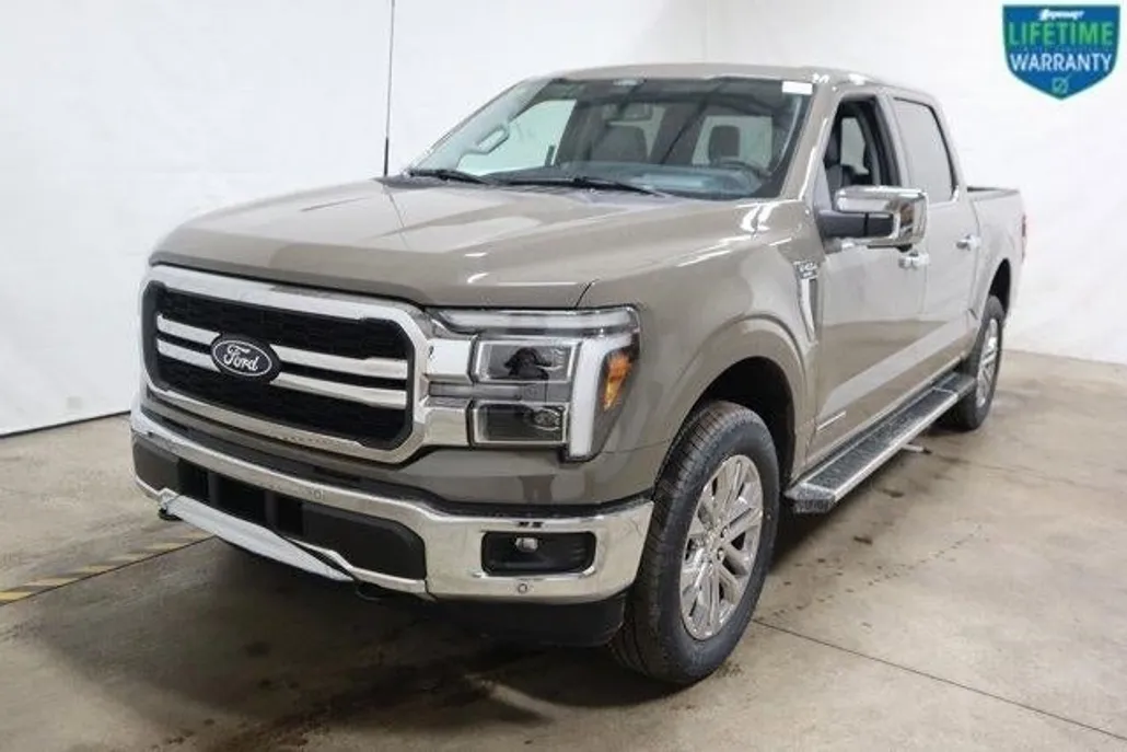 2025 Ford F-150 Lariat photo 1