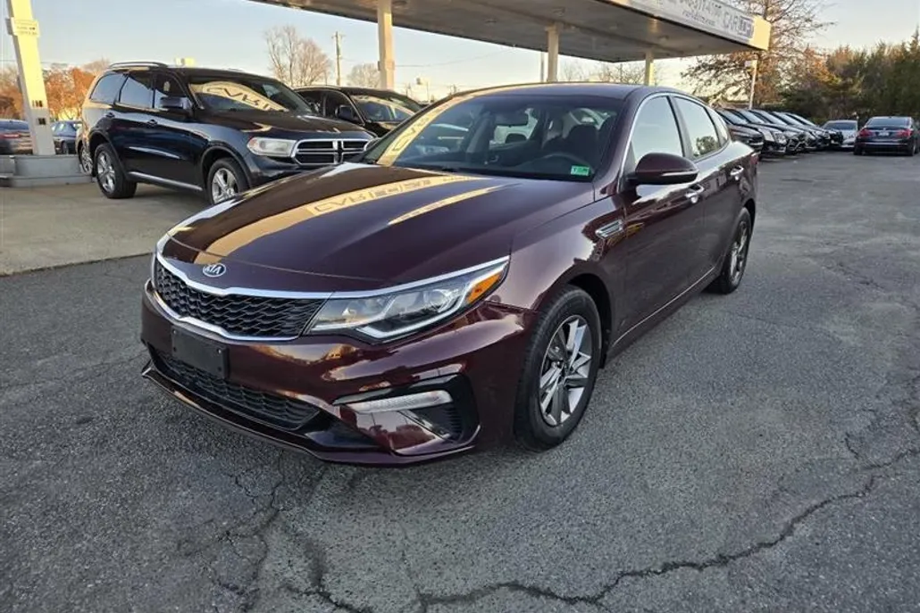 2019 Kia Optima LX photo 1