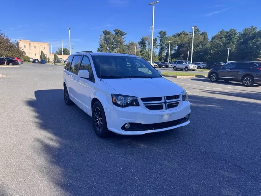 2019 Dodge Grand Caravan GT photo 1