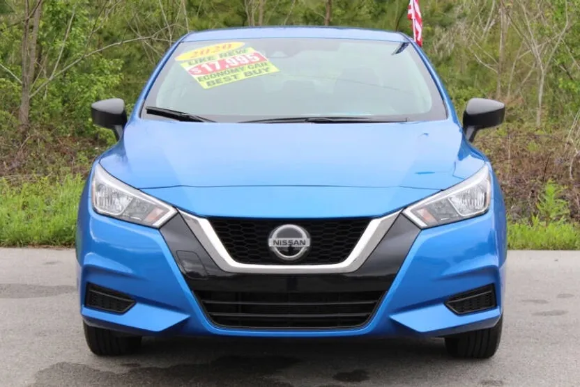 2020 Nissan Versa S photo 1