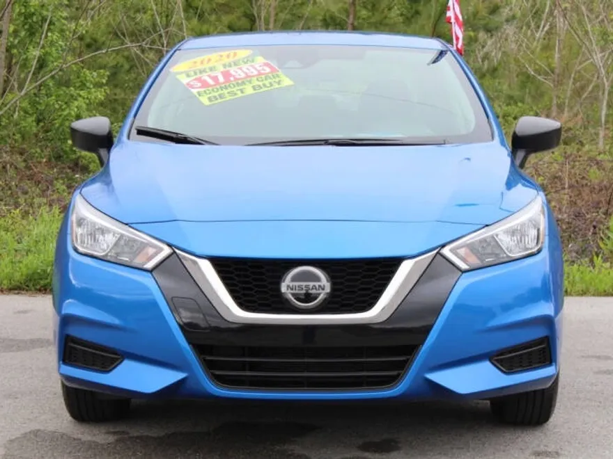 2020 Nissan Versa S photo 1