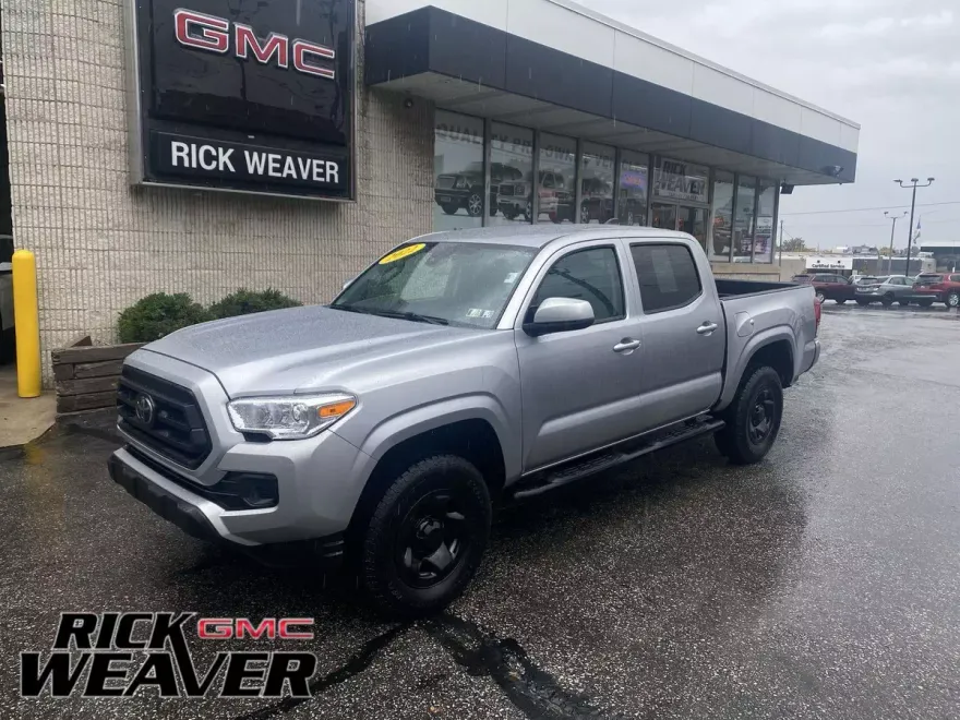 2022 Toyota Tacoma 4x4 SR photo 1
