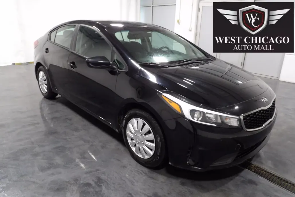 2017 Kia Forte LX photo 1