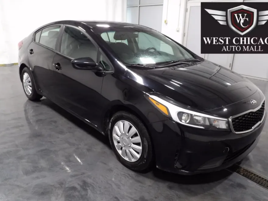 2017 Kia Forte LX photo 1