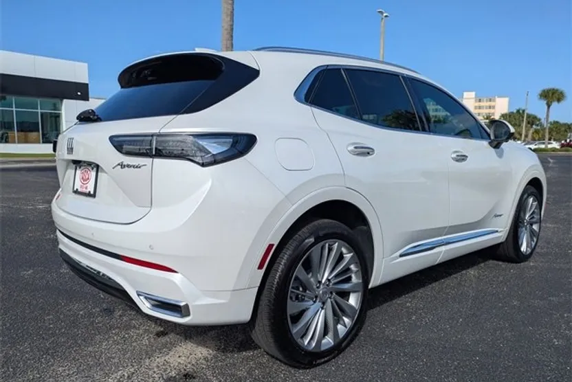 2025 Buick Envision Avenir photo 1