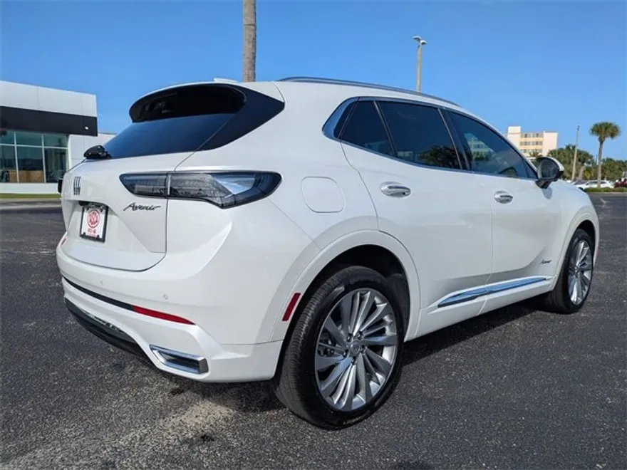 2025 Buick Envision Avenir photo 1
