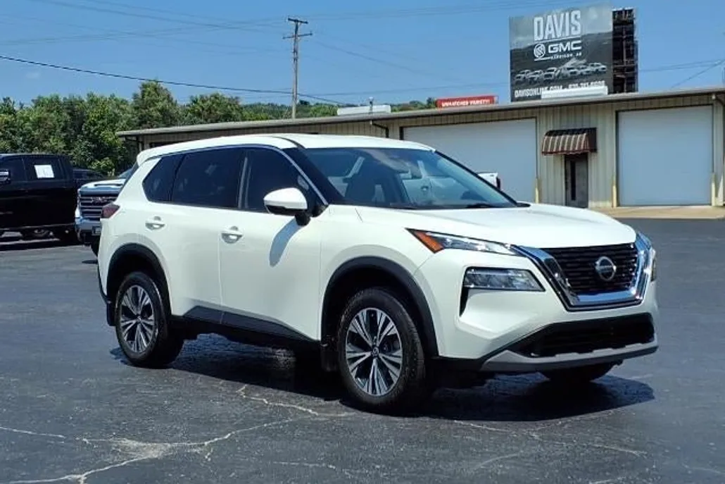 2021 Nissan Rogue SV photo 1