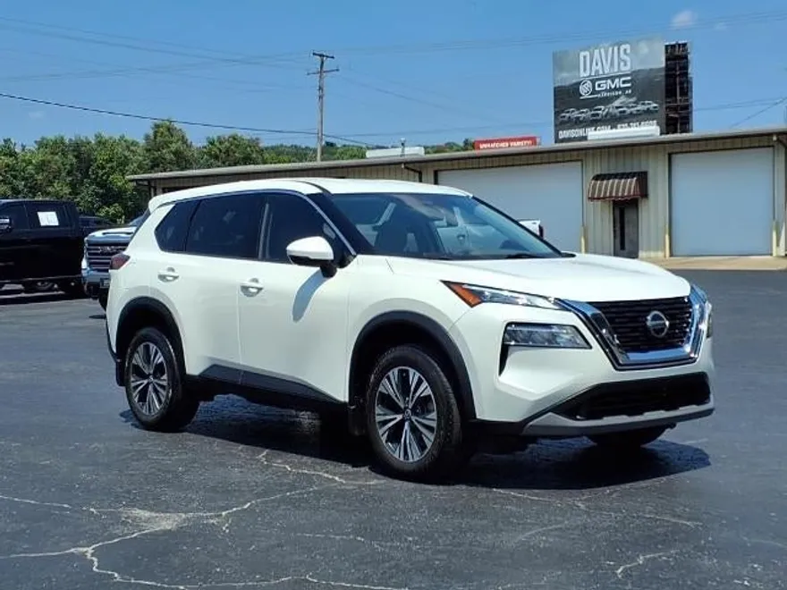 2021 Nissan Rogue SV photo 1
