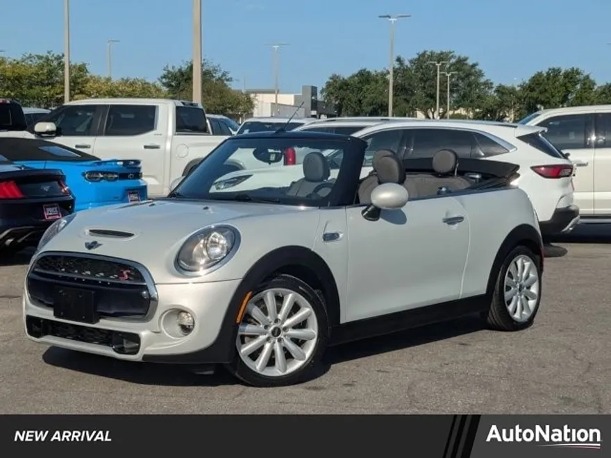 2018 Mini Cooper S Convertible photo 1