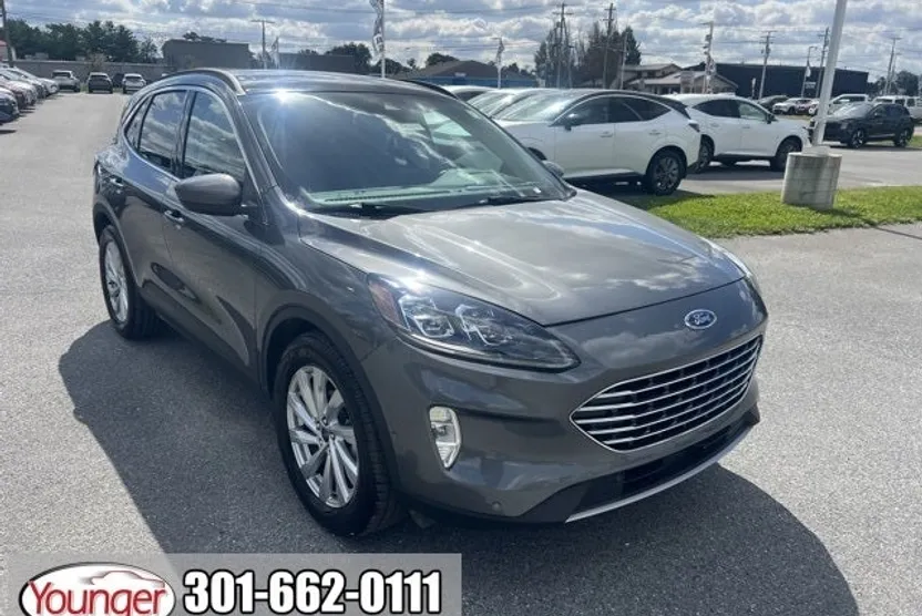 2021 Ford Escape Titanium photo 1