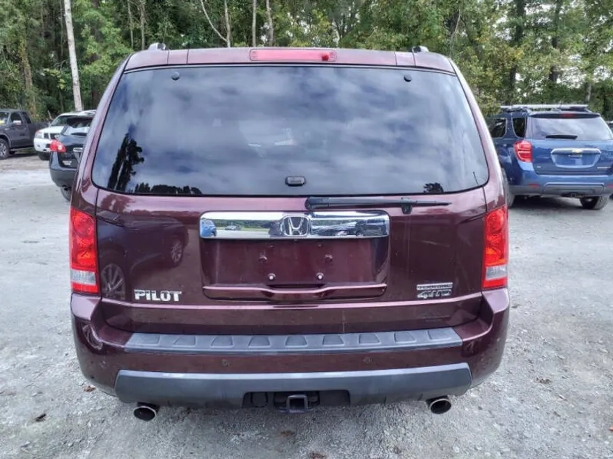 2010 Honda Pilot Touring photo 1