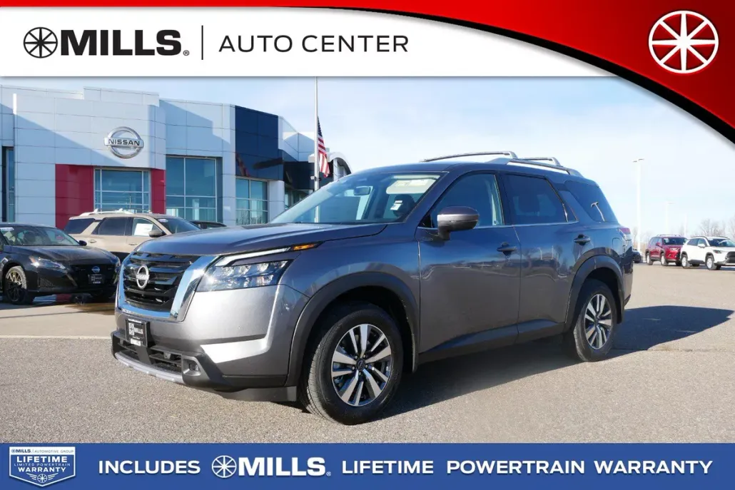 2025 Nissan Pathfinder SL photo 1