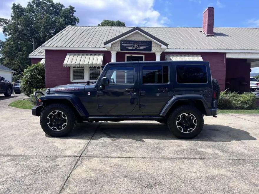 2016 Jeep Wrangler Unlimited Rubicon photo 1