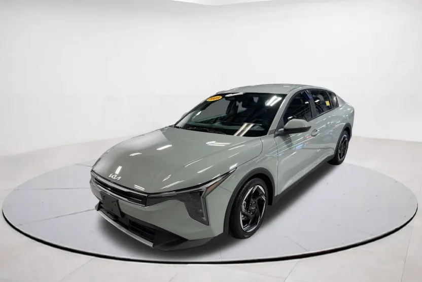 2025 Kia K4 EX photo 1