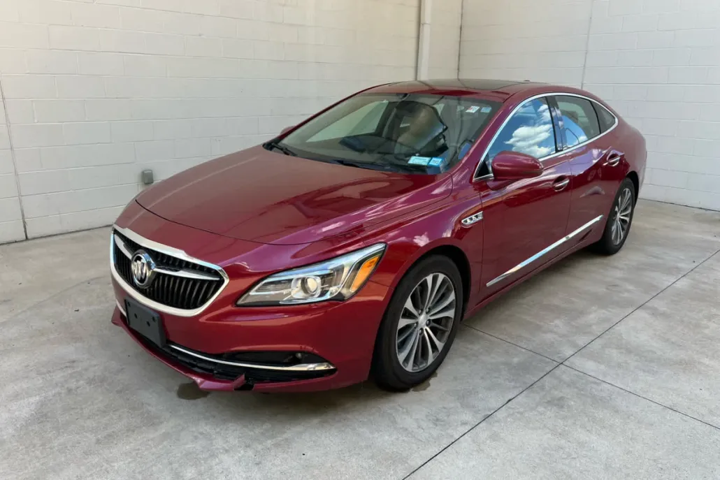 2019 Buick LaCrosse Essence photo 1