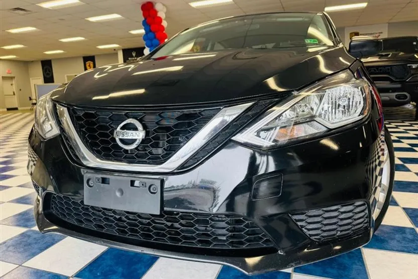 2018 Nissan Sentra SV photo 1