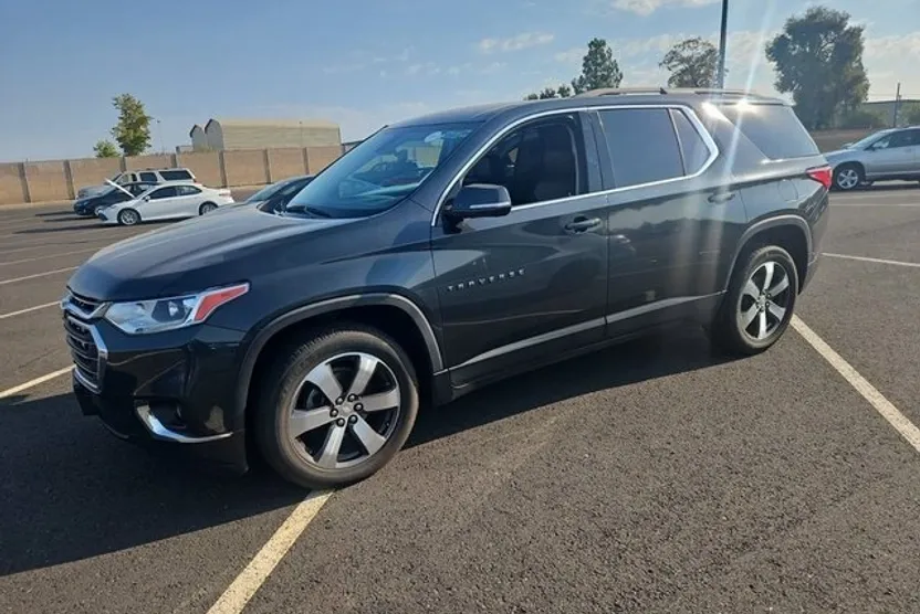 2020 Chevrolet Traverse Leather photo 1