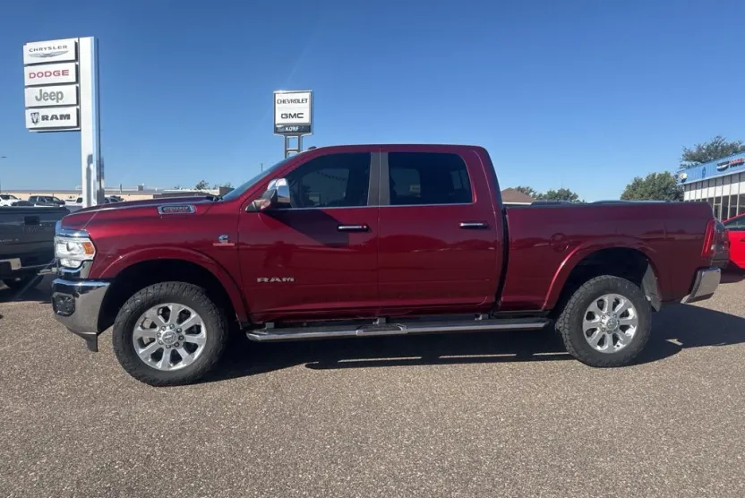 2022 Ram 2500 Laramie photo 1