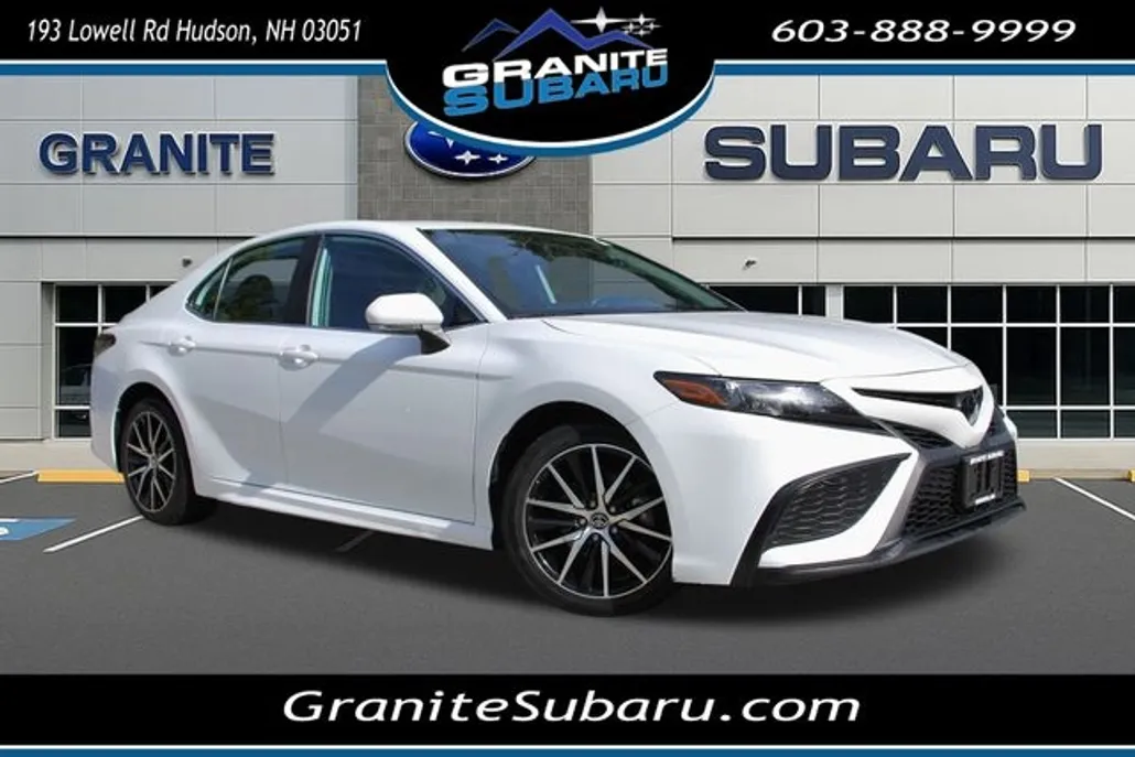 2023 Toyota Camry SE photo 1