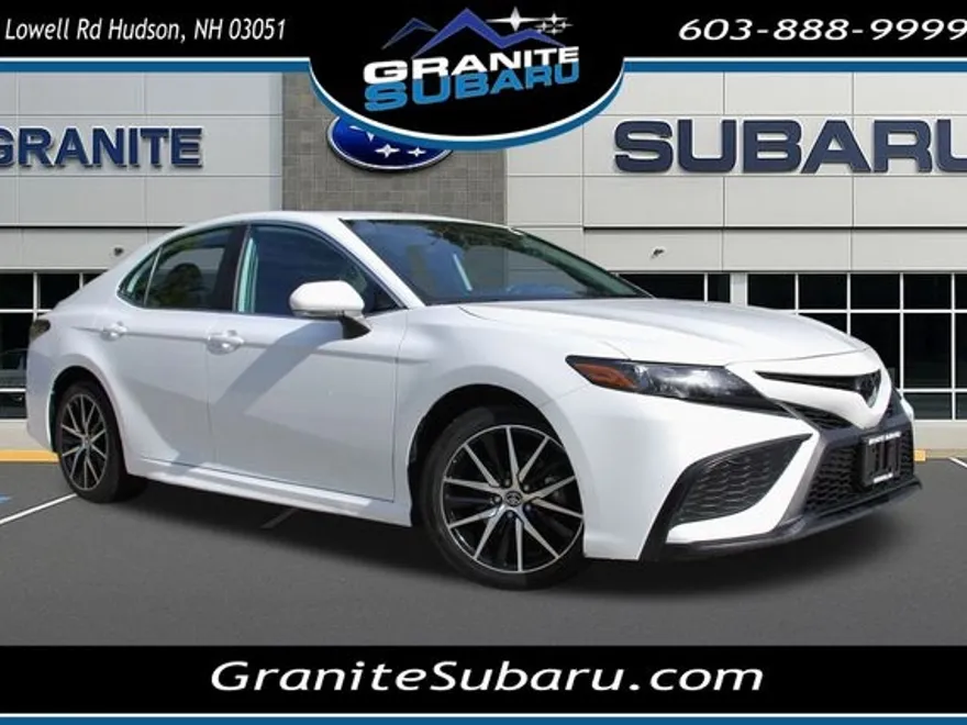 2023 Toyota Camry SE photo 1