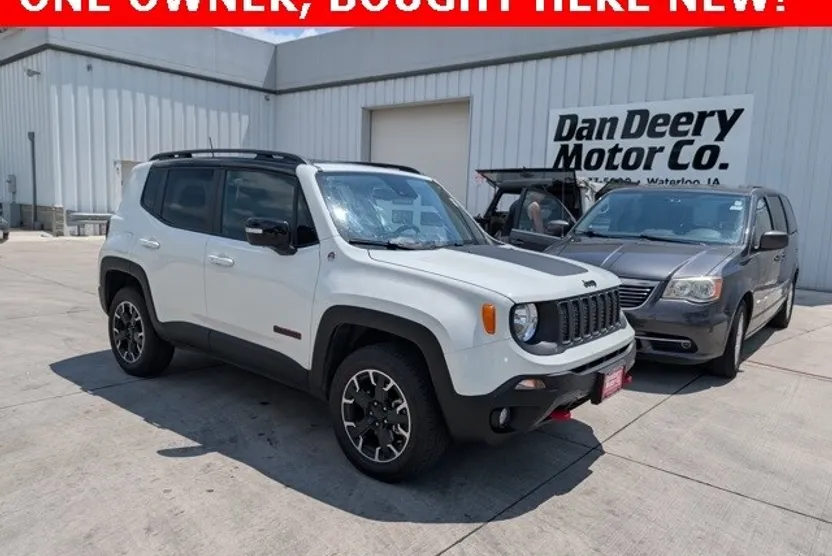 2023 Jeep Renegade Trailhawk photo 1