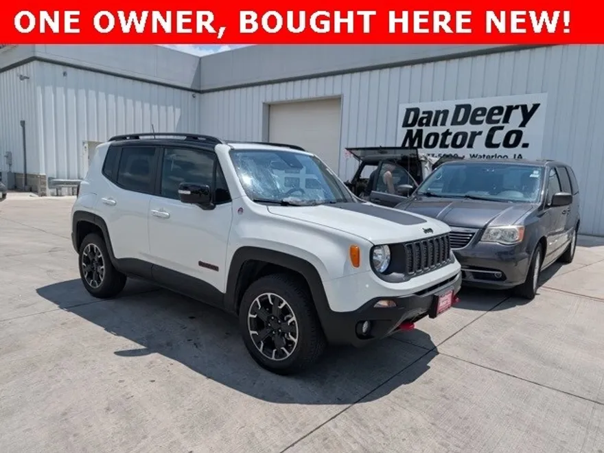 2023 Jeep Renegade Trailhawk photo 1