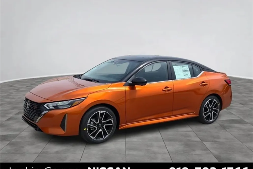 2025 Nissan Sentra SR photo 1