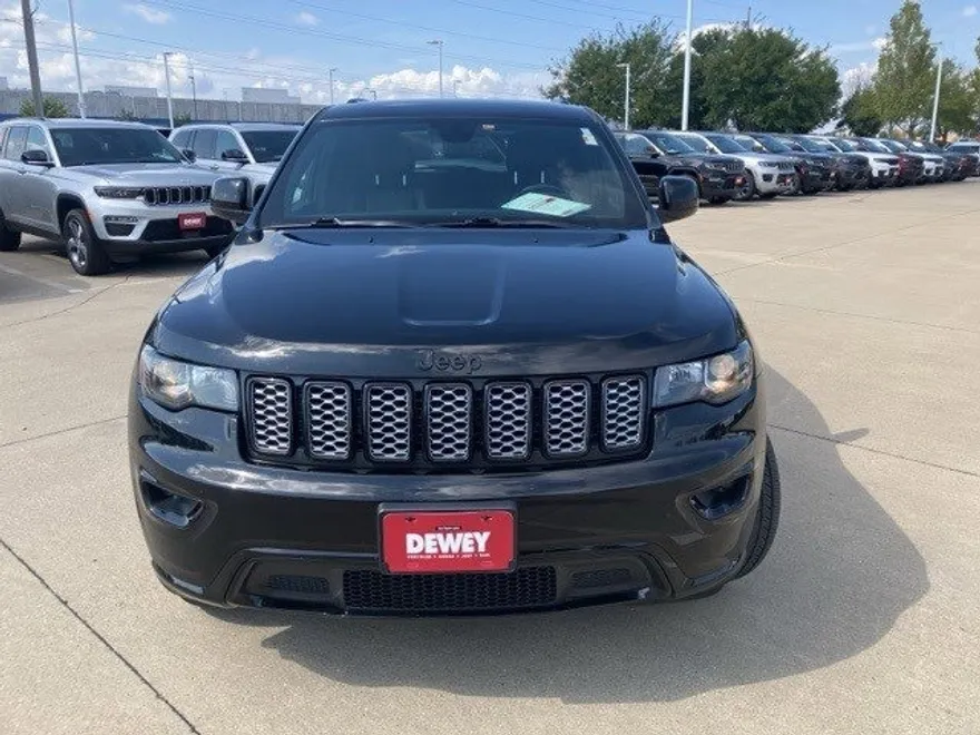 2020 Jeep Grand Cherokee Altitude photo 1