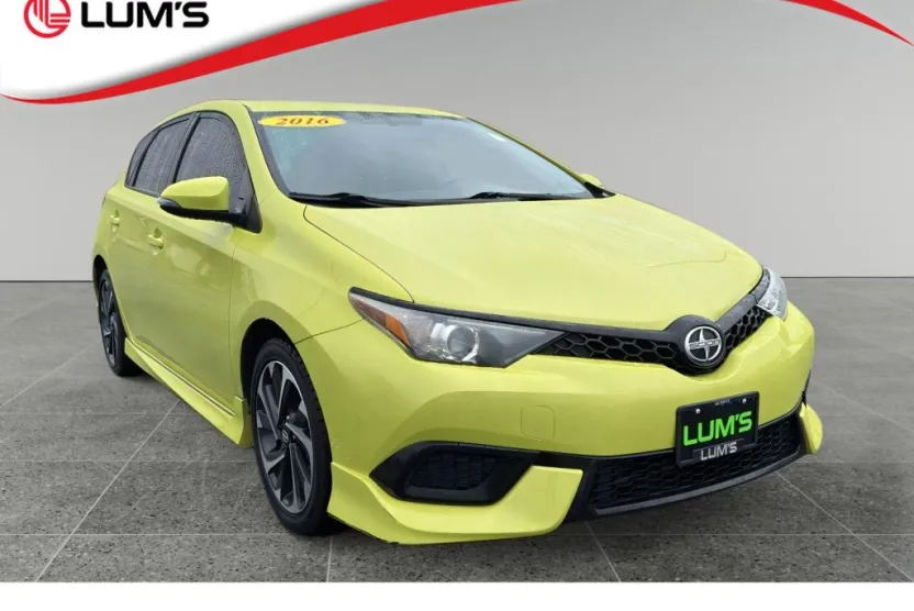 2016 Scion iM Base photo 1
