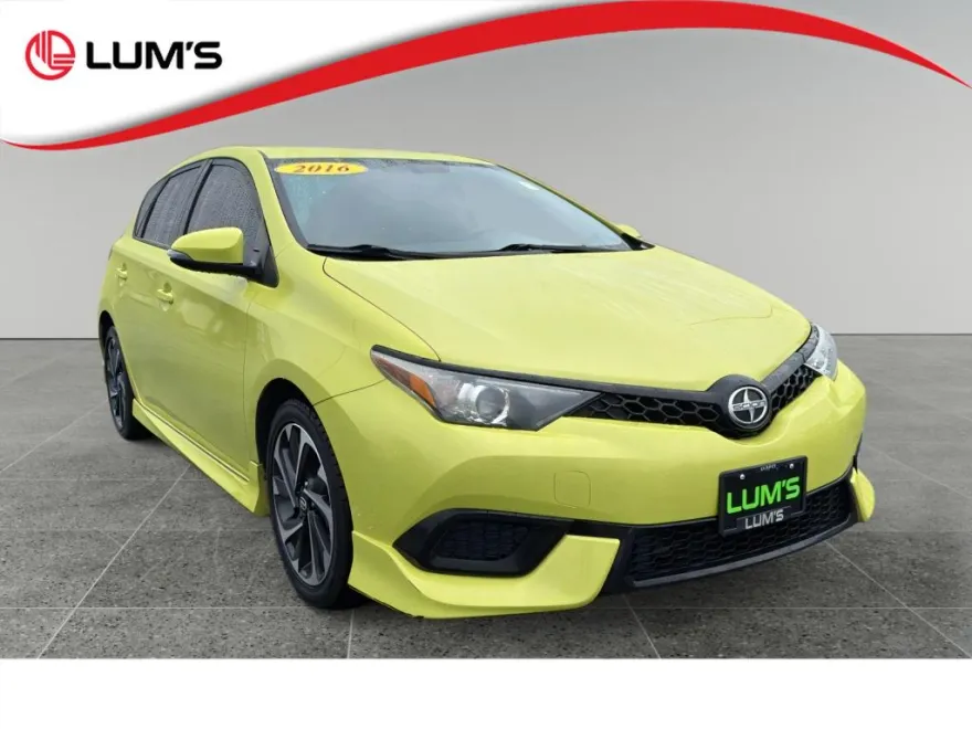 2016 Scion iM Base photo 1