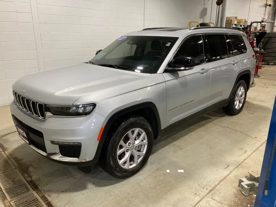 2022 Jeep Grand Cherokee Limited photo 1