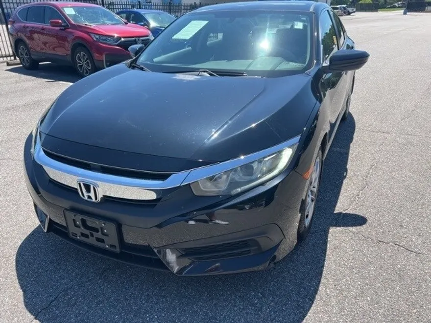 2018 Honda Civic LX photo 1