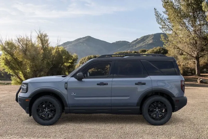 2025 Ford Bronco Sport Outer Banks photo 1