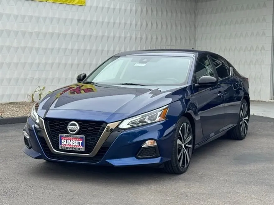2022 Nissan Altima 2.5 SR photo 1