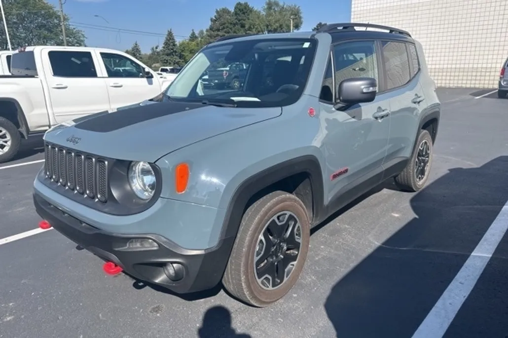2017 Jeep Renegade Trailhawk photo 1