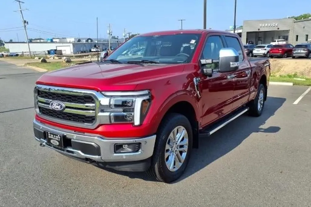 2025 Ford F-150 Lariat photo 1